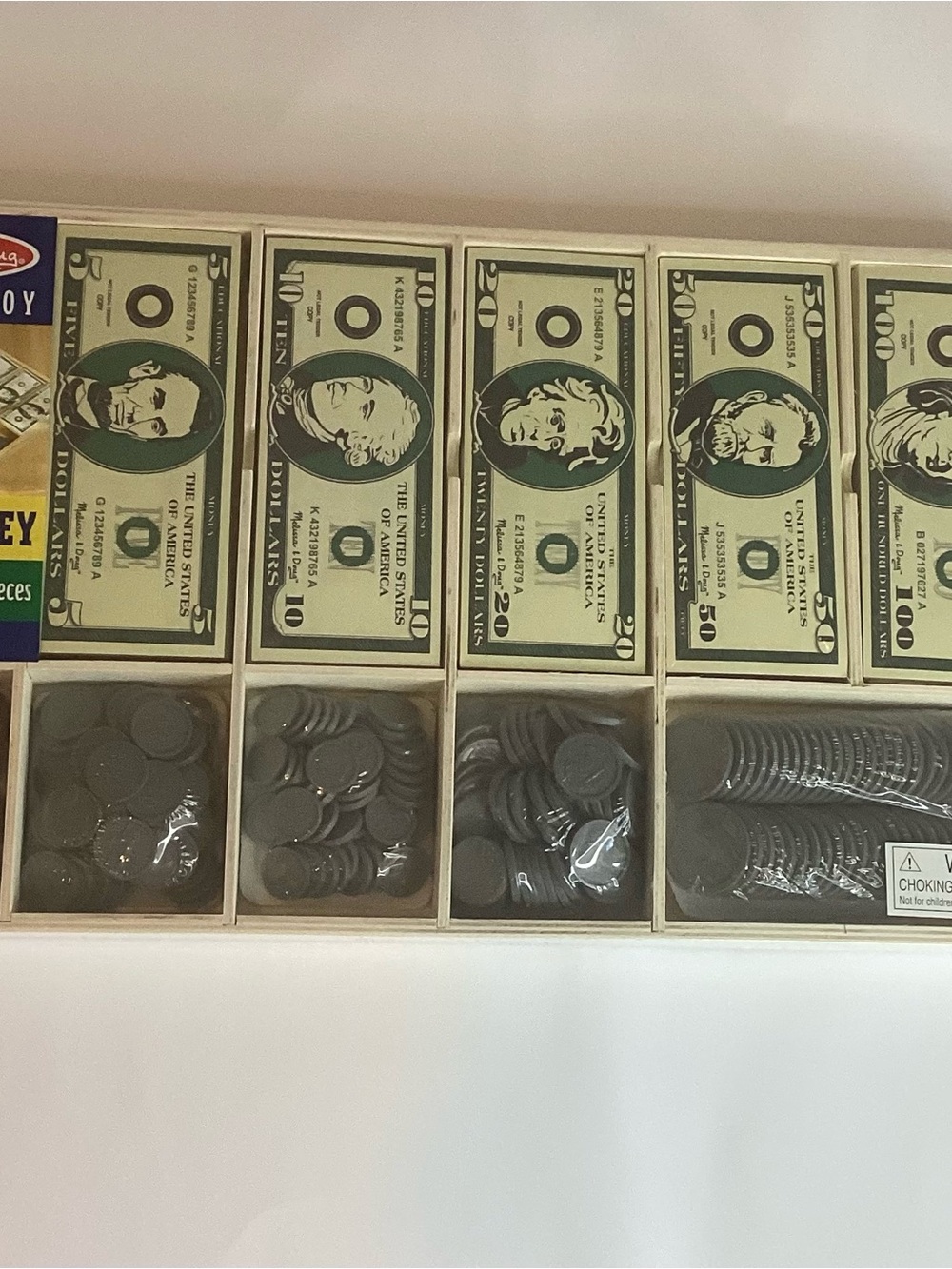 New SealedMelissa & Doug Play Money Set 550 Piece Educational Toy Coins & Bills